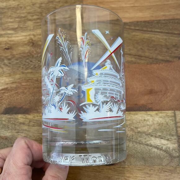 McDonald's Disney Drinking Glasses 1996 25th Anniversary Lot of 04 Glasses - Picture 3 of 8